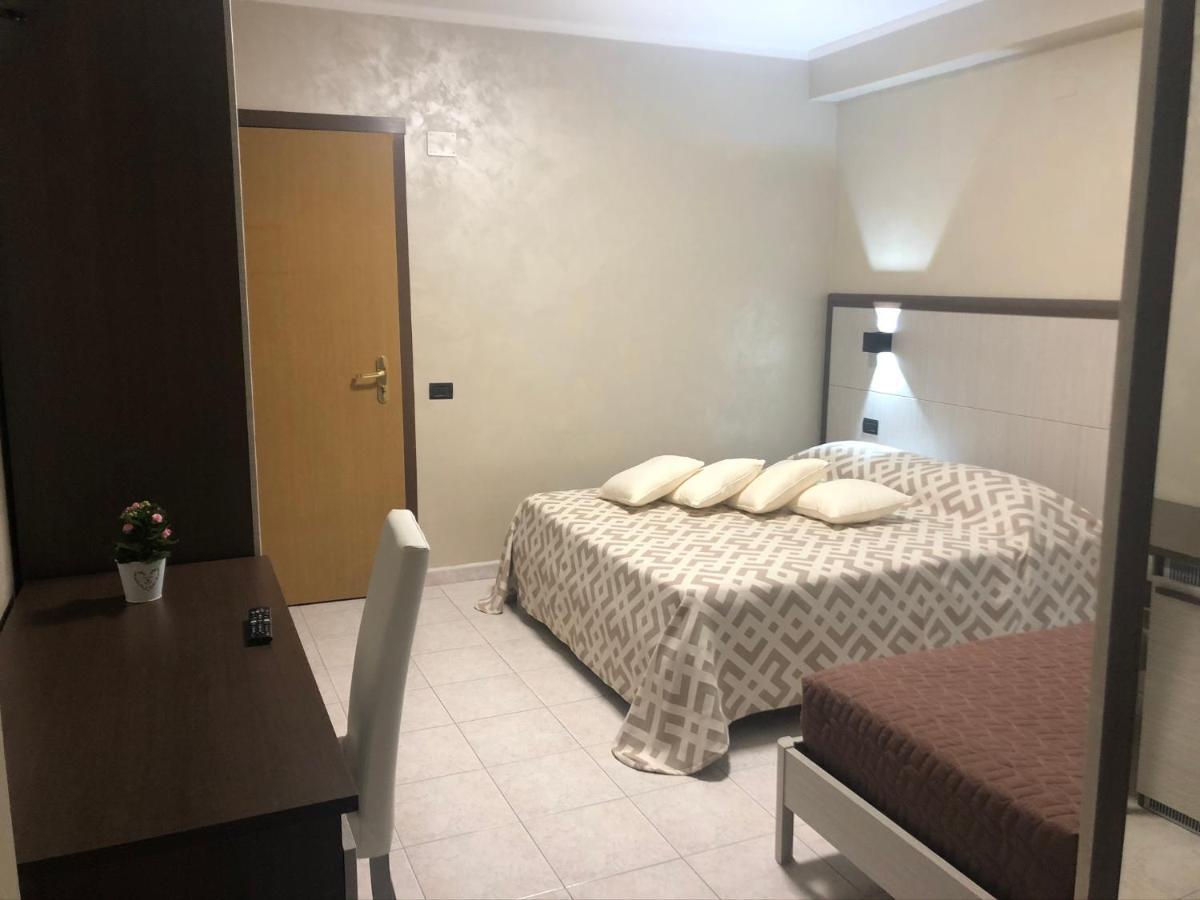 Al Dolmen Bed & Breakfast Monte SantʼAngelo Екстериор снимка