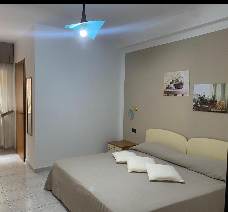 Al Dolmen Bed & Breakfast Monte SantʼAngelo Екстериор снимка